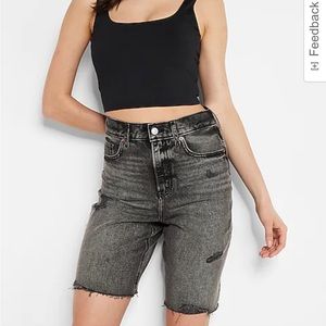 🆕 Super High Waisted Black Bermuda
Jean Shorts